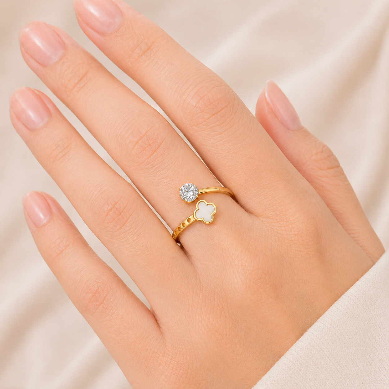Clover Crystal Gold Ring
