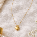 Minimal Heart Gold Chain