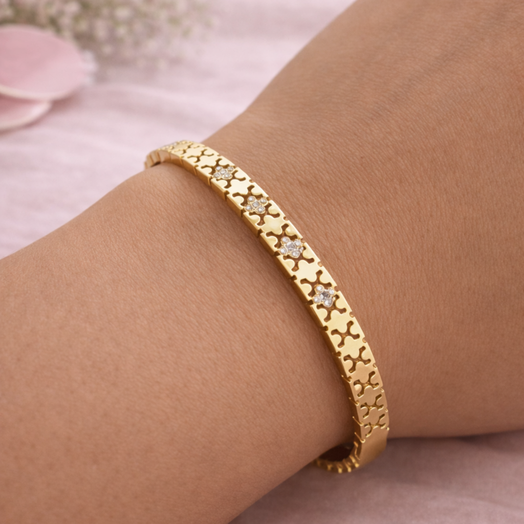 Cutwork Gold Bangle